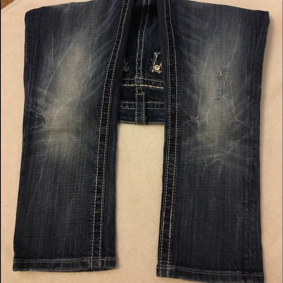 Beautiful Miss Me Cuffed Capri Jeans - Picture 6 of 8